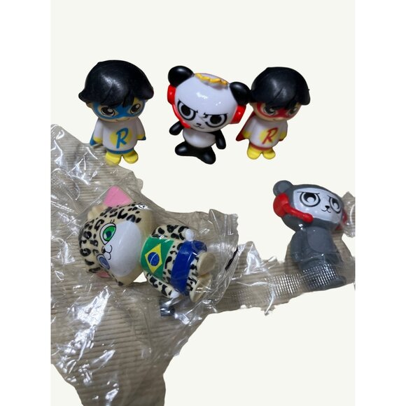 Ryan’s World 5 Toy Figures - 2 new in pkg - Picture 6 of 6